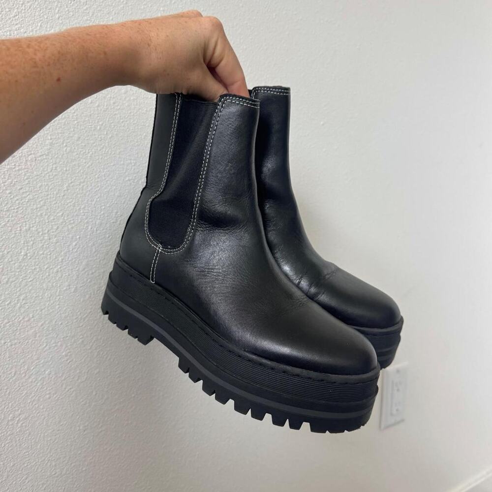 Marc fisher black leather platform chelsea boots